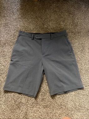 Men's J Lindeberg Flat-Front Performance Shorts in Charcoal Gray